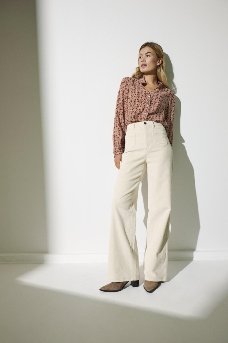 Only oranje dames blouse | Model vooraanzicht