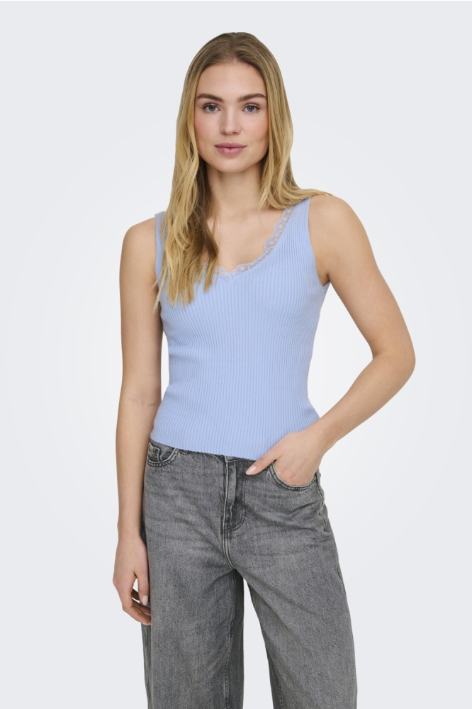 Jacqueline de Yong blauwe dames top | Model vooraanzicht