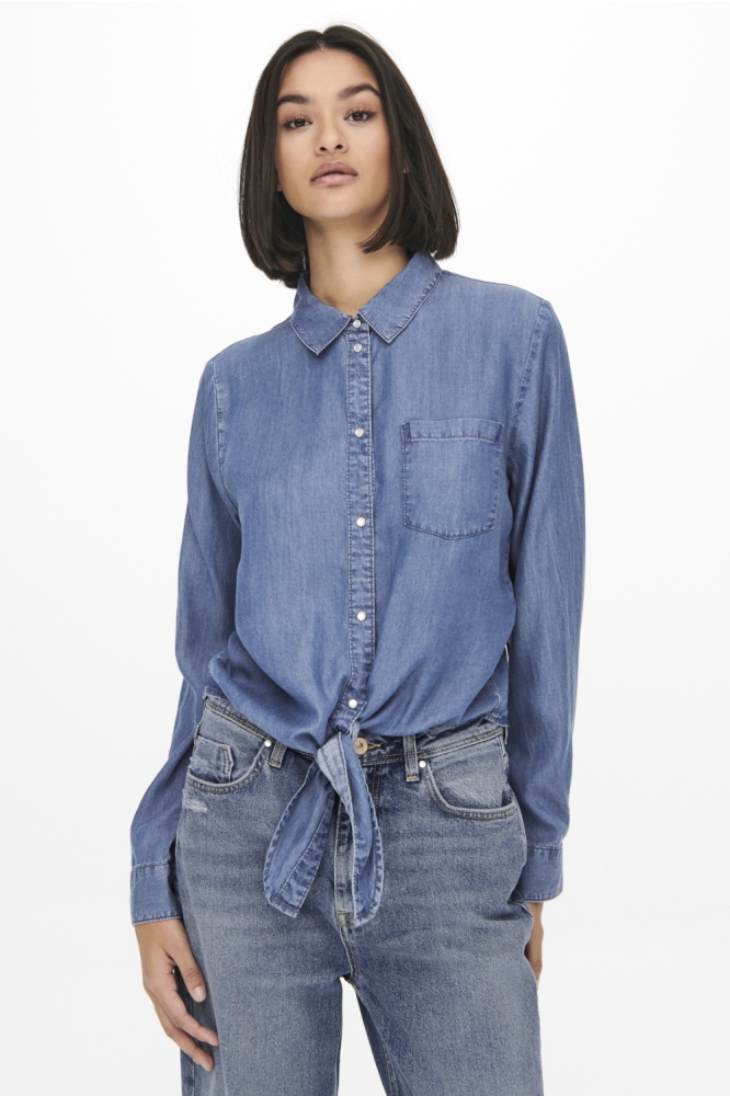 Jacqueline de Yong blauwe dames blouse | Model vooraanzicht