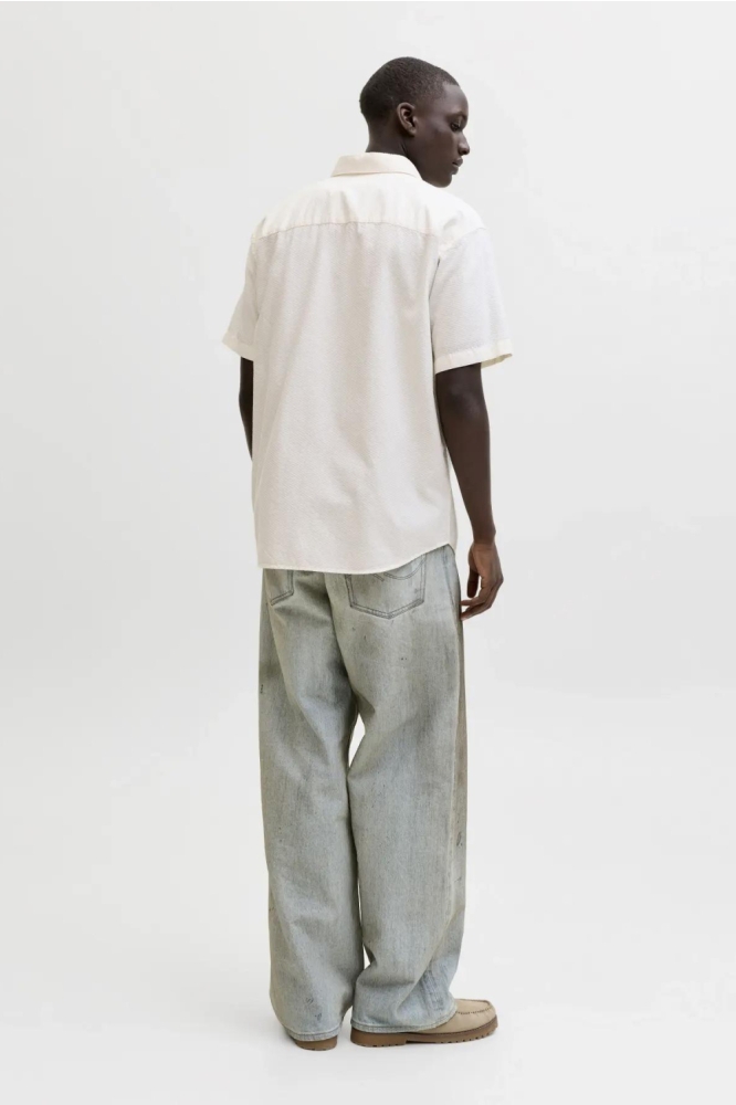 Jack & Jones beige heren overhemd | Model achteraanzicht