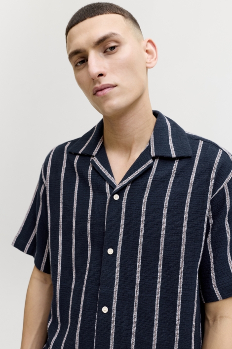 Jack & Jones blauwe heren overhemd | Model vooraanzicht