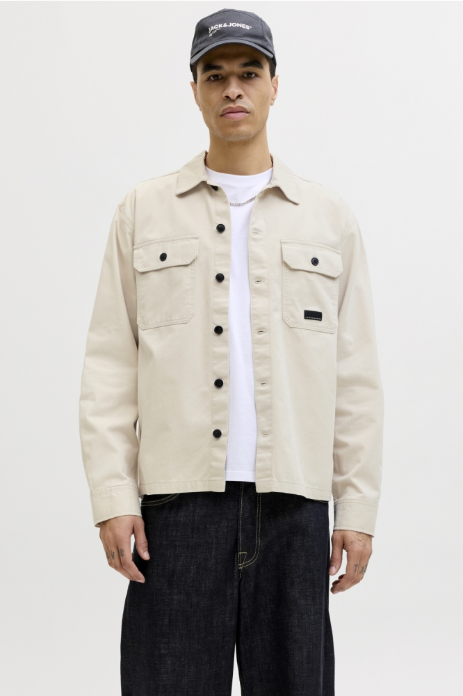 Jack & Jones beige heren overhemd | Model vooraanzicht