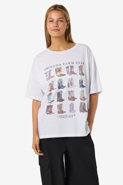 Noisy may witte dames t-shirt | Model vooraanzicht