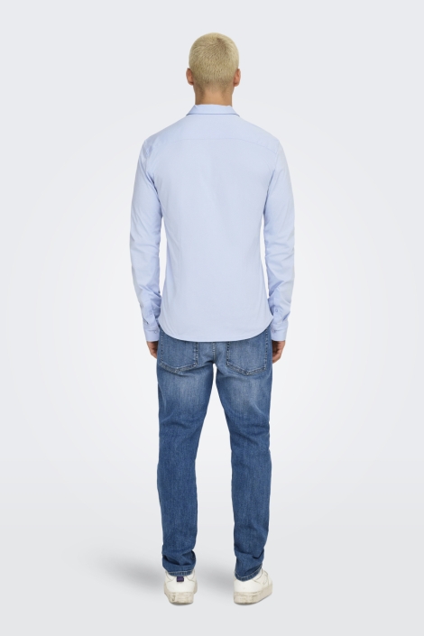Only & Sons blauwe heren overhemd | Model achteraanzicht
