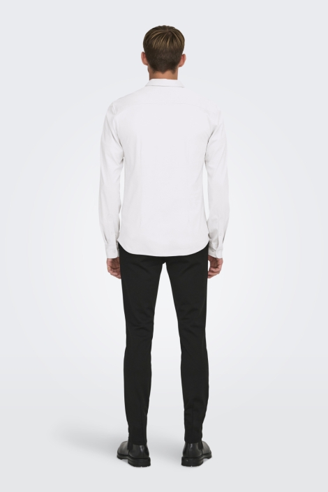 Only & Sons witte heren overhemd | Model achteraanzicht