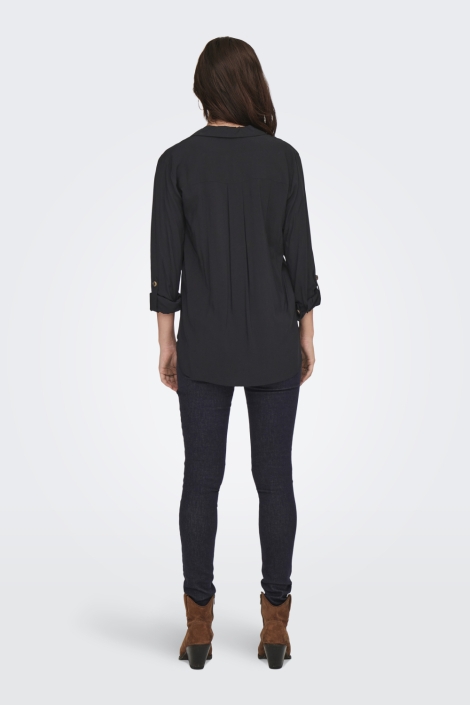 Jacqueline de Yong zwarte dames blouse | Model