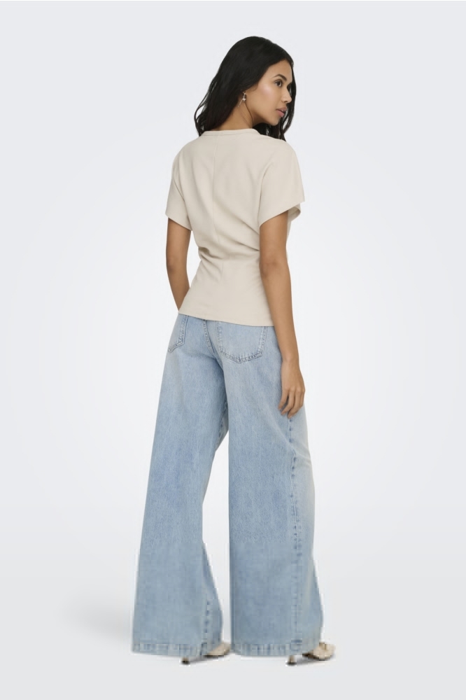 Only beige dames t-shirt | Model