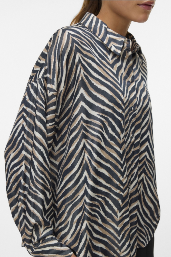 Vero Moda zwarte dames blouse | Close up