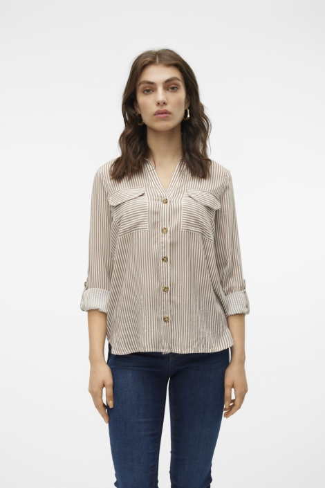 Vero Moda bruine dames blouse | Model vooraanzicht
