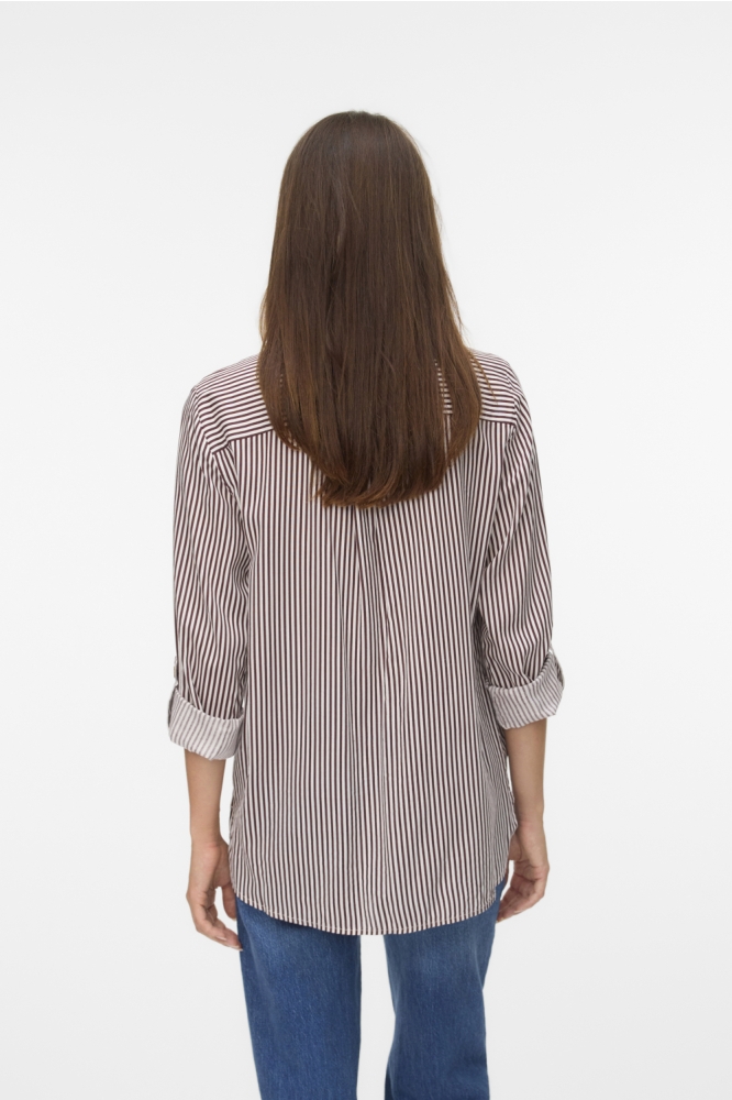 Vero Moda bordeaux dames blouse | Model achteraanzicht