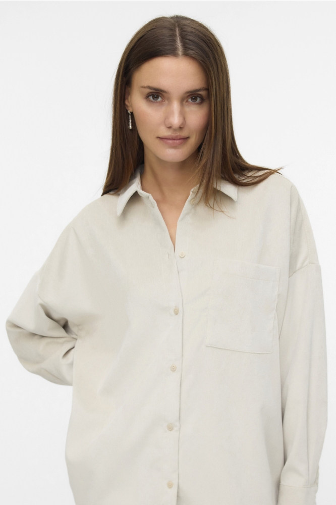 Vero Moda beige dames blouse | Model vooraanzicht