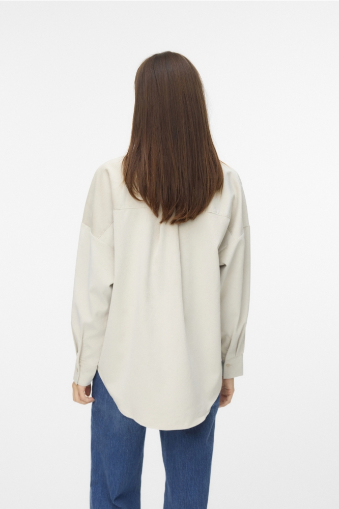 Vero Moda beige dames blouse | Model achteraanzicht