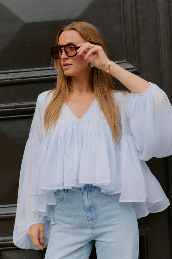 Vero Moda witte dames blouse | Sfeerbeeld, In situatie
