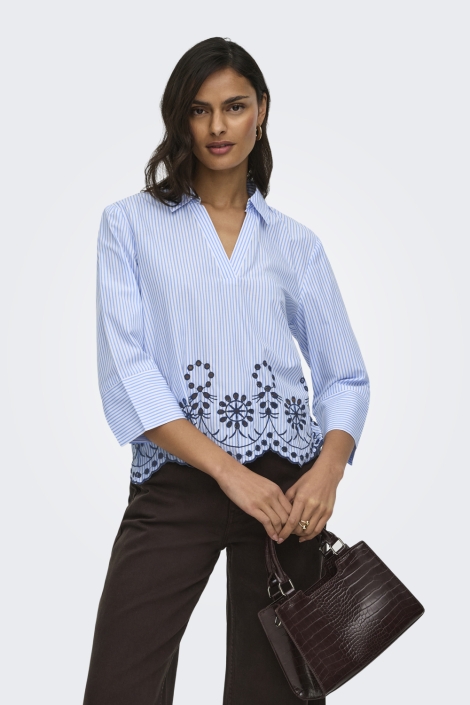 Jacqueline de Yong blauwe dames blouse | Model vooraanzicht