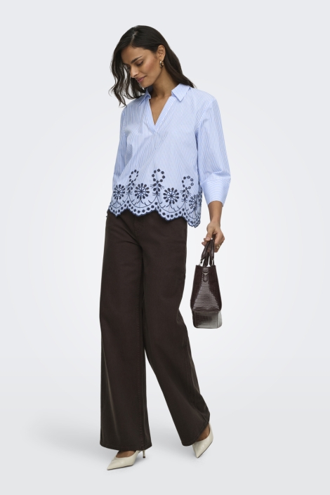 Jacqueline de Yong blauwe dames blouse | Model