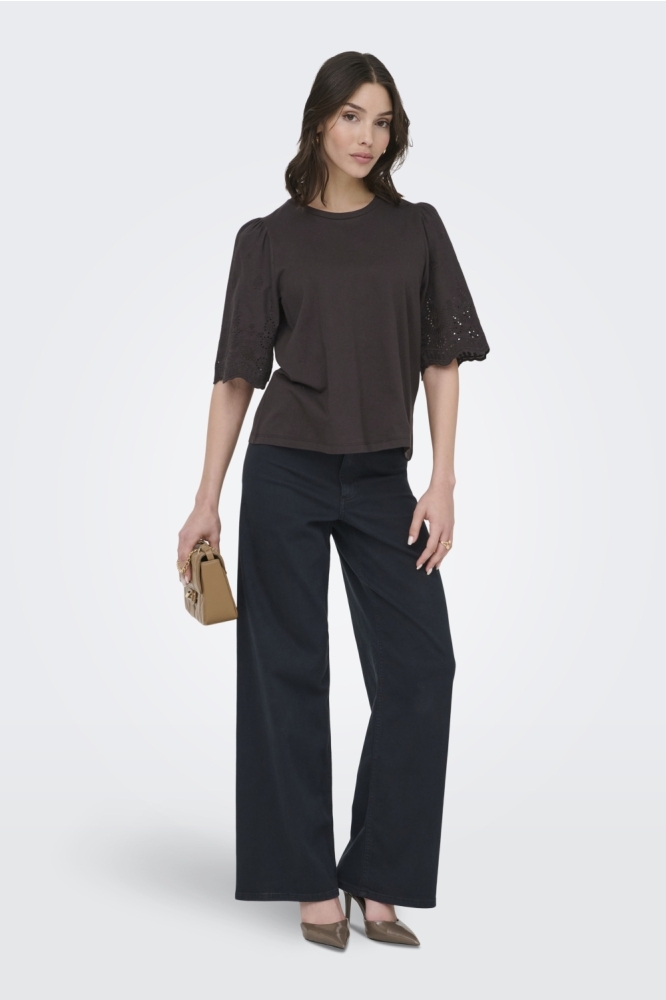 Jacqueline de Yong bruine dames t-shirt | Model