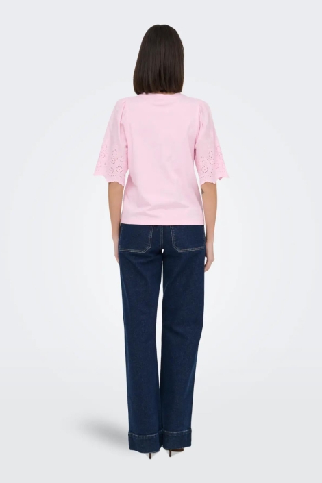 Jacqueline de Yong roze dames t-shirt | Model achteraanzicht