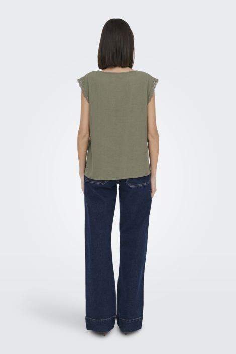 Jacqueline de Yong groene dames t-shirt | Model