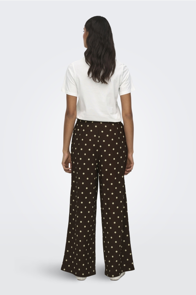 Jacqueline de Yong witte dames t-shirt | Model achteraanzicht