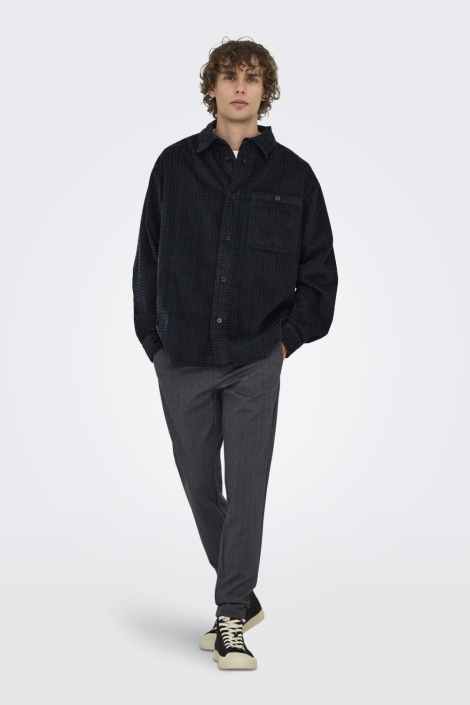 Only & Sons zwarte heren overhemd | Model vooraanzicht