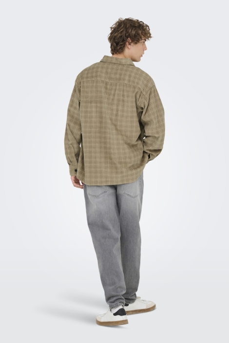 Only & Sons camel heren overhemd | Model achteraanzicht
