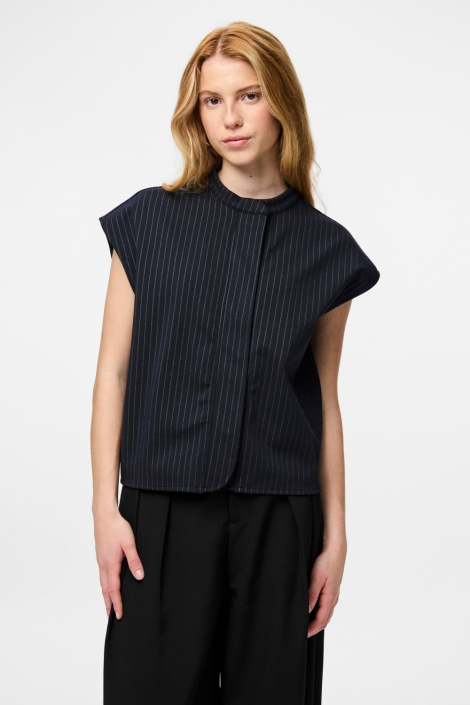 Pieces blauwe dames blouse | Model vooraanzicht