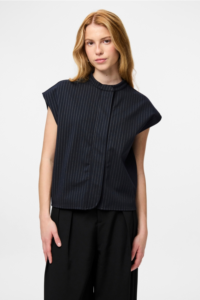 Pieces blauwe dames blouse | Model vooraanzicht