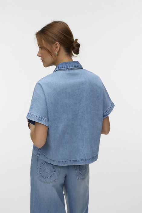 Vero Moda blauwe dames blouse | Model achteraanzicht