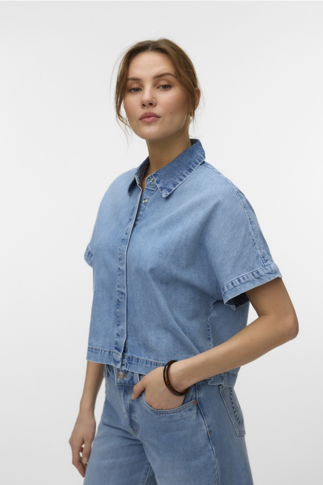 Vero Moda blauwe dames blouse | Model zijaanzicht