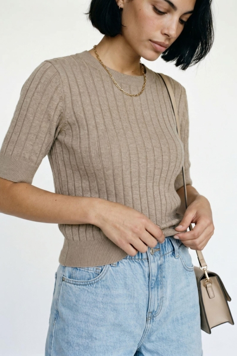 Vero Moda zand dames t-shirt | Model vooraanzicht