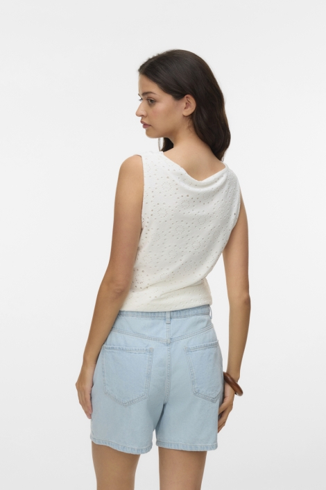 Vero Moda witte dames top | Model achteraanzicht