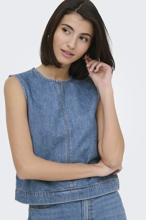 Jacqueline de Yong blauwe dames top | Model vooraanzicht