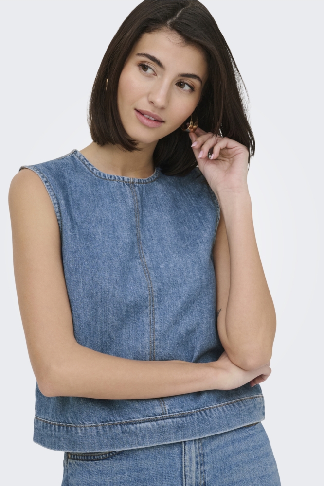 Jacqueline de Yong blauwe dames top | Model vooraanzicht