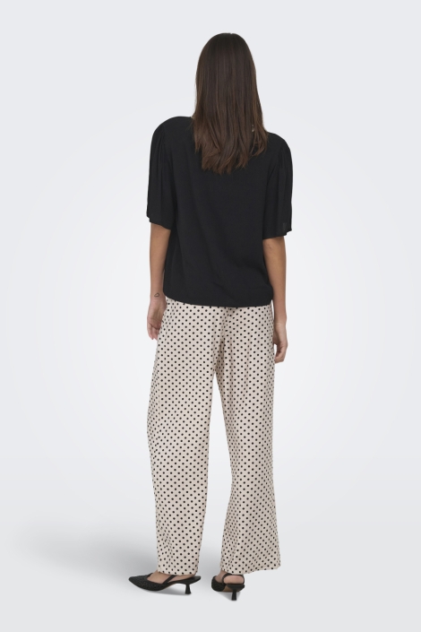 Jacqueline de Yong zwarte dames t-shirt | Model