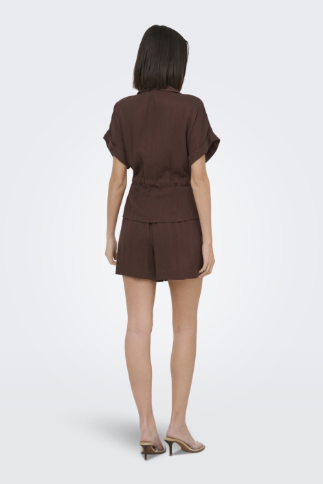 Jacqueline de Yong bruine dames blouse | Model vooraanzicht