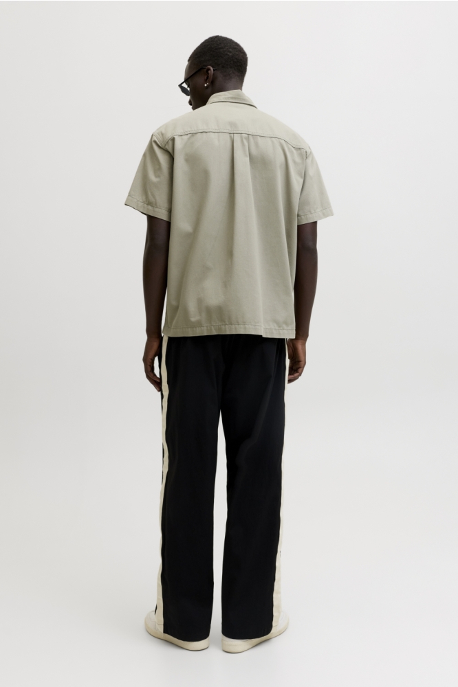 Jack & Jones groene heren overhemd | Model achteraanzicht