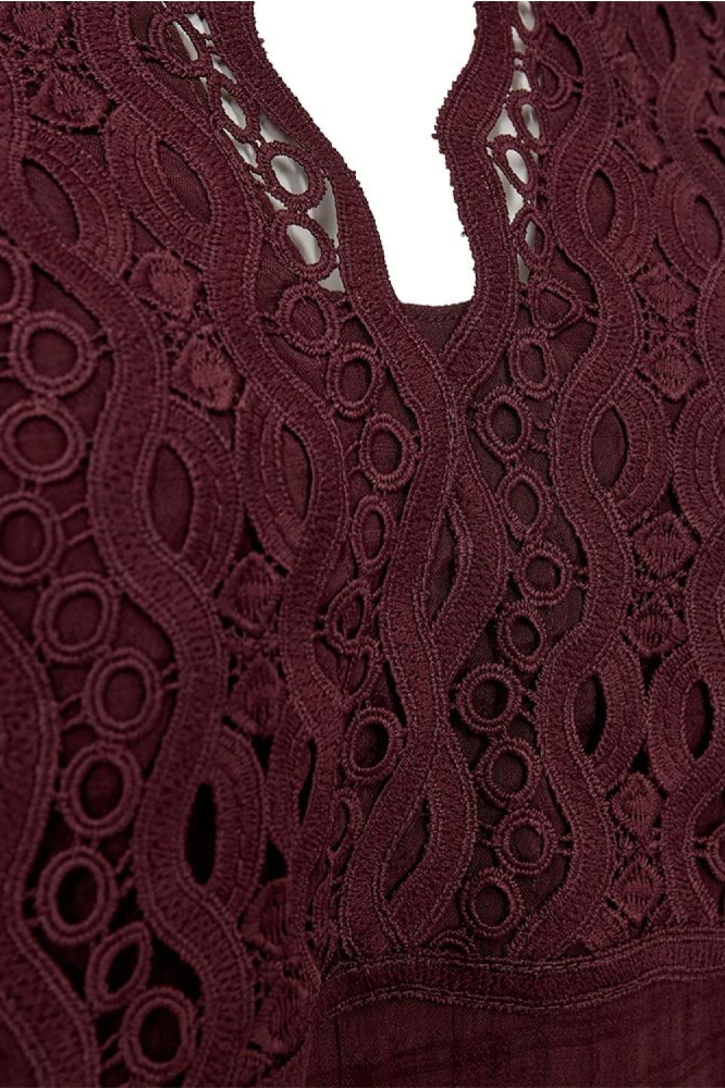 Freequent bordeaux dames blouse | Close up