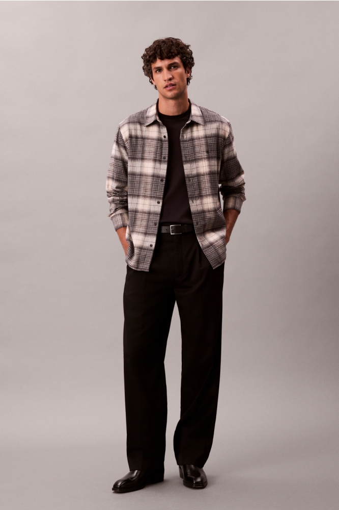 Calvin Klein grijze heren overhemd | Model