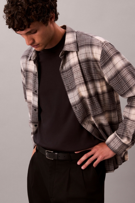 Calvin Klein grijze heren overhemd | Model vooraanzicht