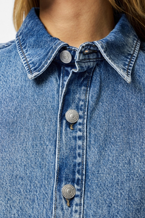 Pieces blauwe dames blouse | Close up