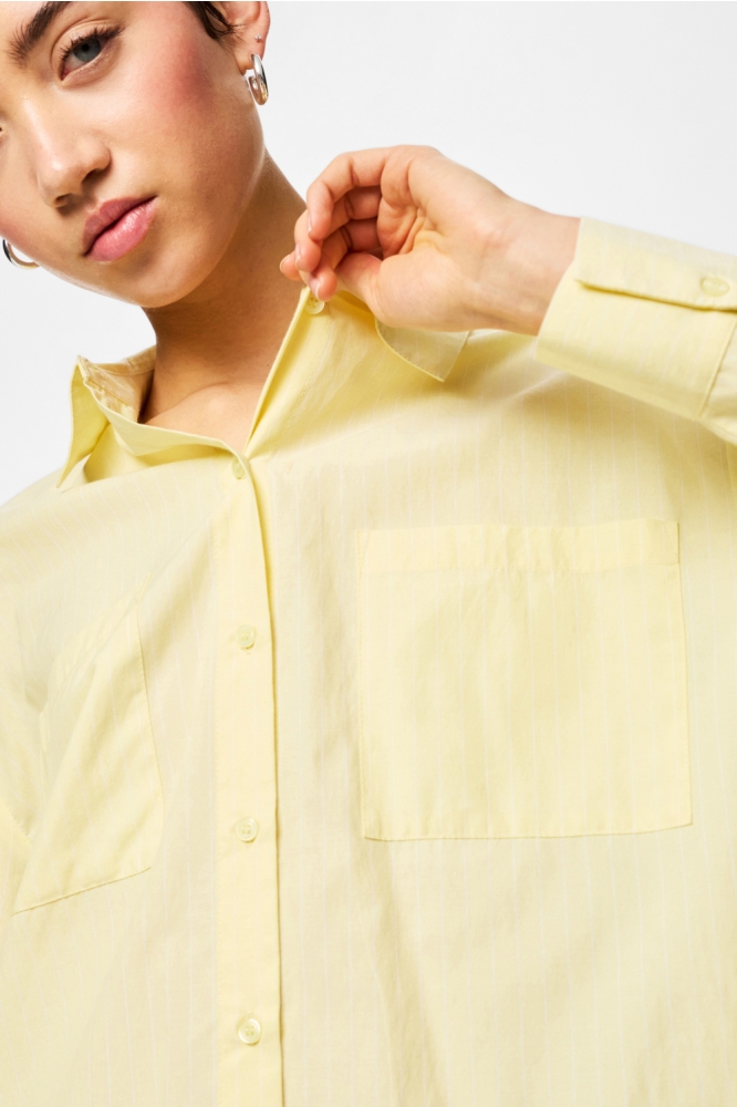 Pieces gele dames blouse | Close up