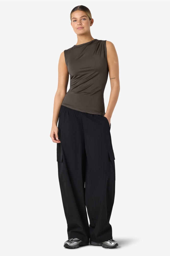 Noisy may bruine dames top | Model