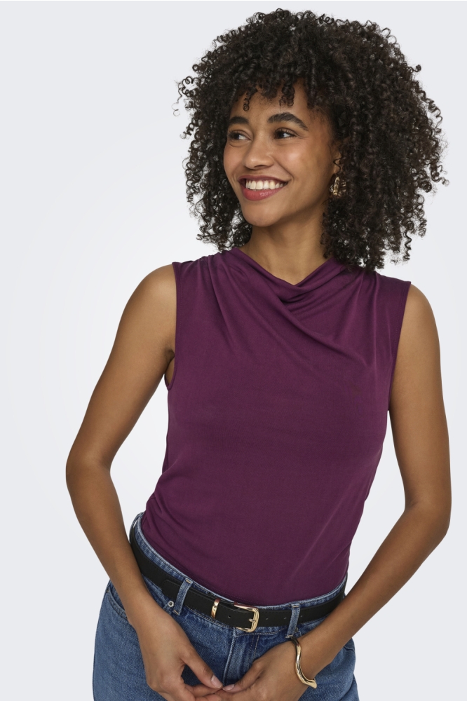 Only bordeaux dames top | Model vooraanzicht