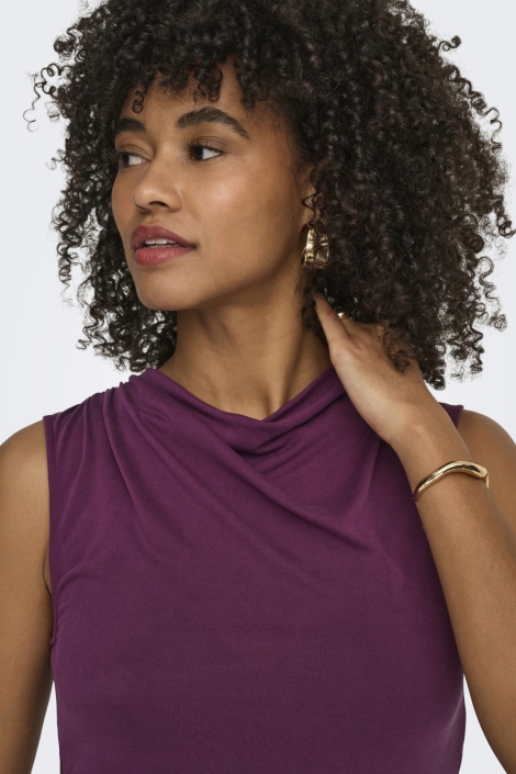 Only bordeaux dames top | Close up