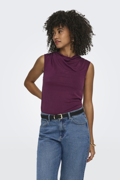 Only bordeaux dames top | Model vooraanzicht