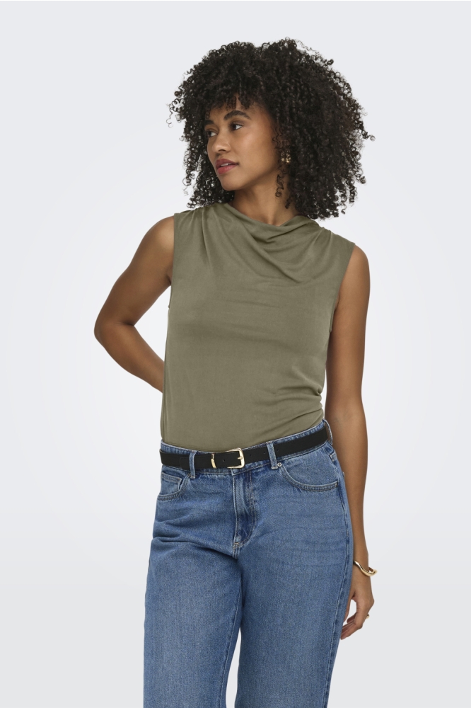 Only groene dames top | Model vooraanzicht
