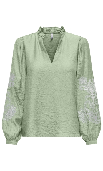 ONLNEW MALOU L/S EMB TOP WVN CS 15344970 Laurel Green