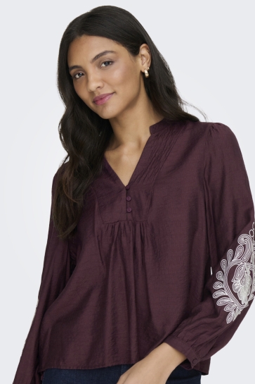 Only T-shirt ONLKANA 7/8 TOP WVN 15355285 Winetasting