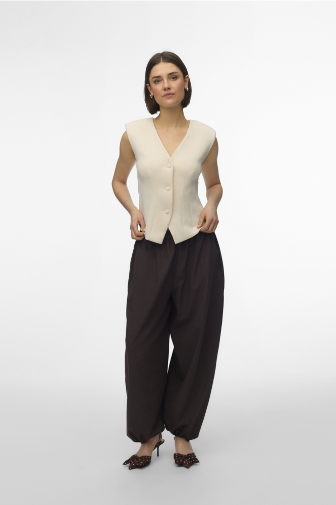 Vero Moda beige dames gilet | Model