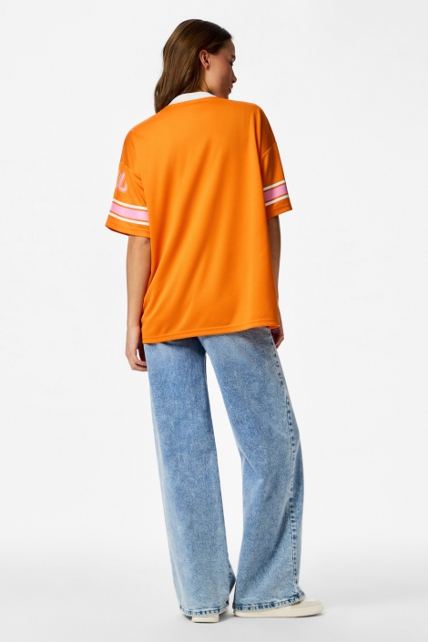 Pieces oranje dames t-shirt | Model achteraanzicht